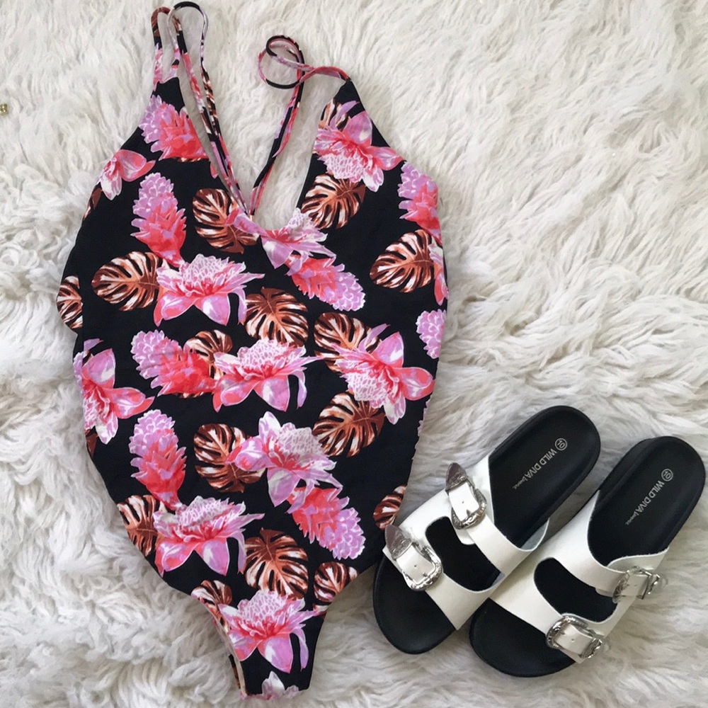 Vanilla Beach bathing suit NWOT from Target